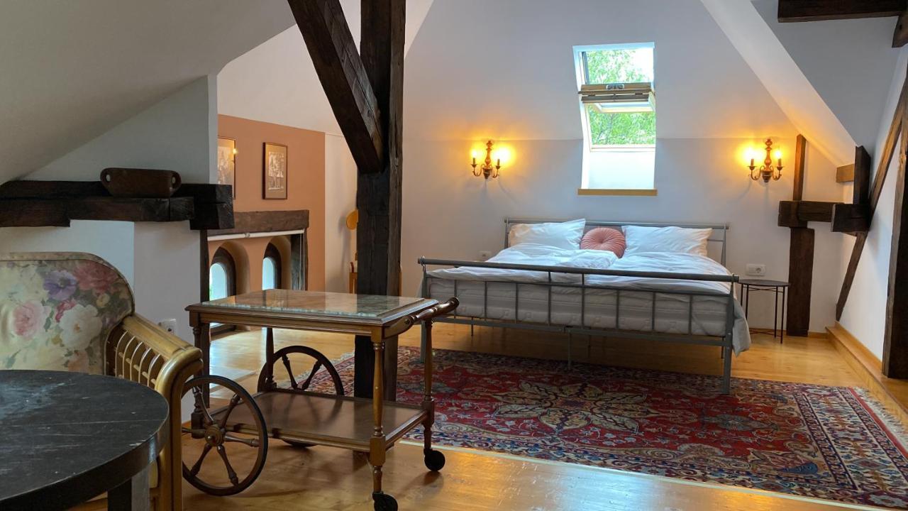 Rose'S Oldtown Apartment Braşov Buitenkant foto