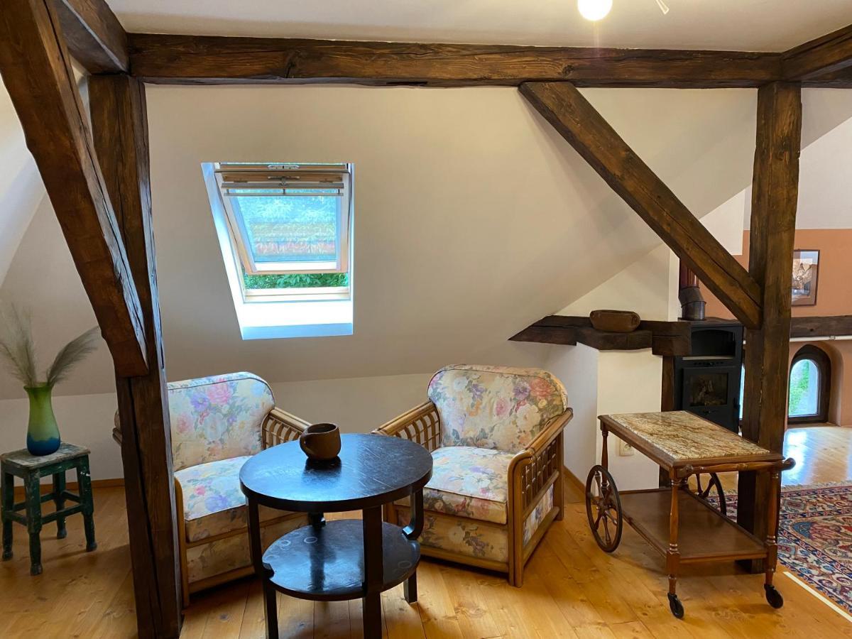 Rose'S Oldtown Apartment Braşov Buitenkant foto