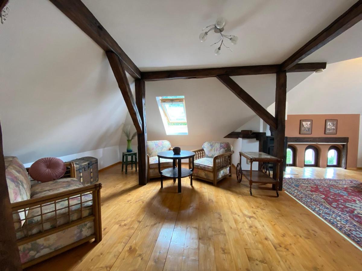 Rose'S Oldtown Apartment Braşov Buitenkant foto