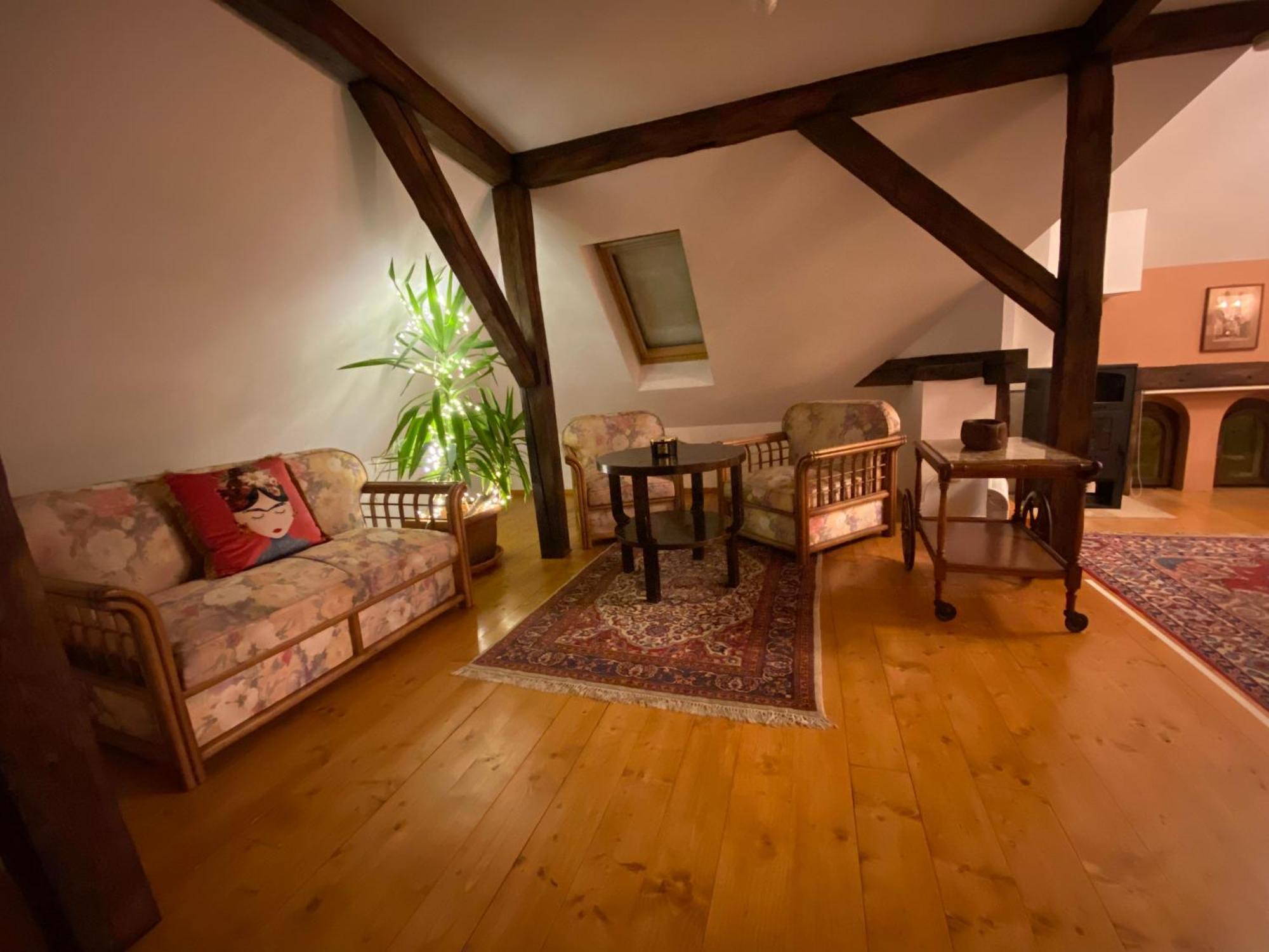 Rose'S Oldtown Apartment Braşov Buitenkant foto