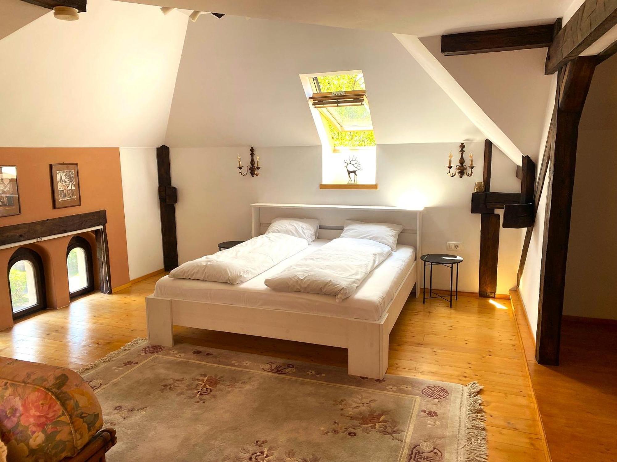 Rose'S Oldtown Apartment Braşov Buitenkant foto