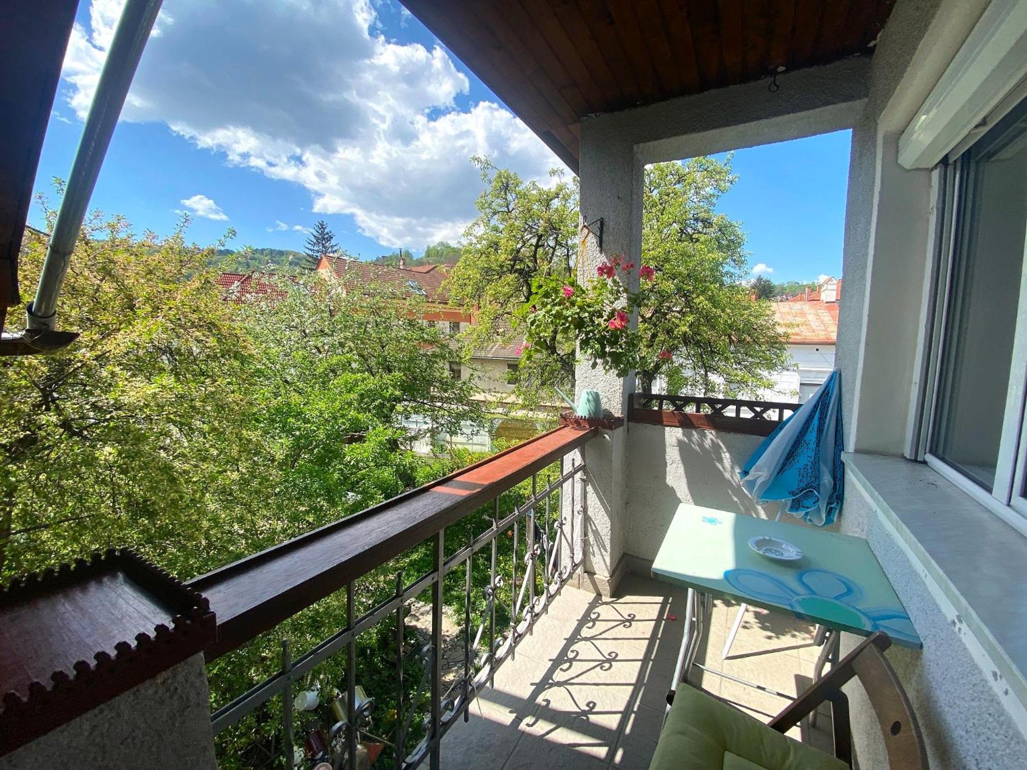 Rose'S Oldtown Apartment Braşov Buitenkant foto
