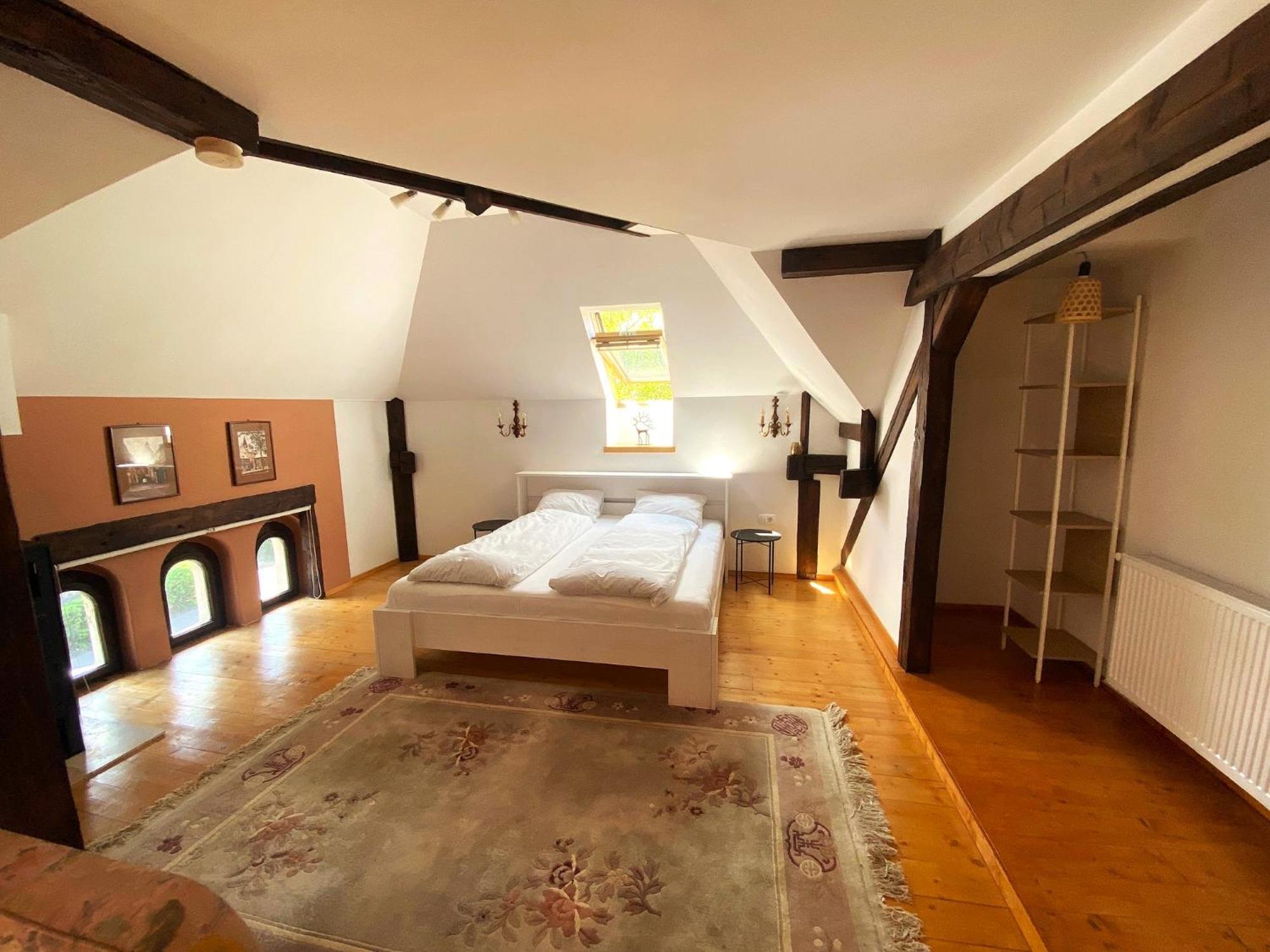 Rose'S Oldtown Apartment Braşov Buitenkant foto