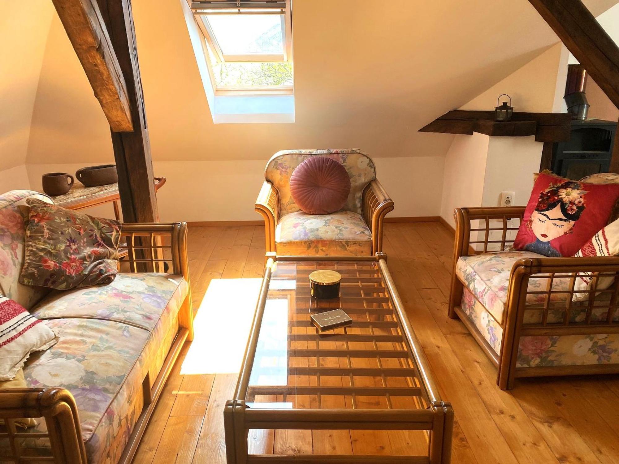 Rose'S Oldtown Apartment Braşov Buitenkant foto
